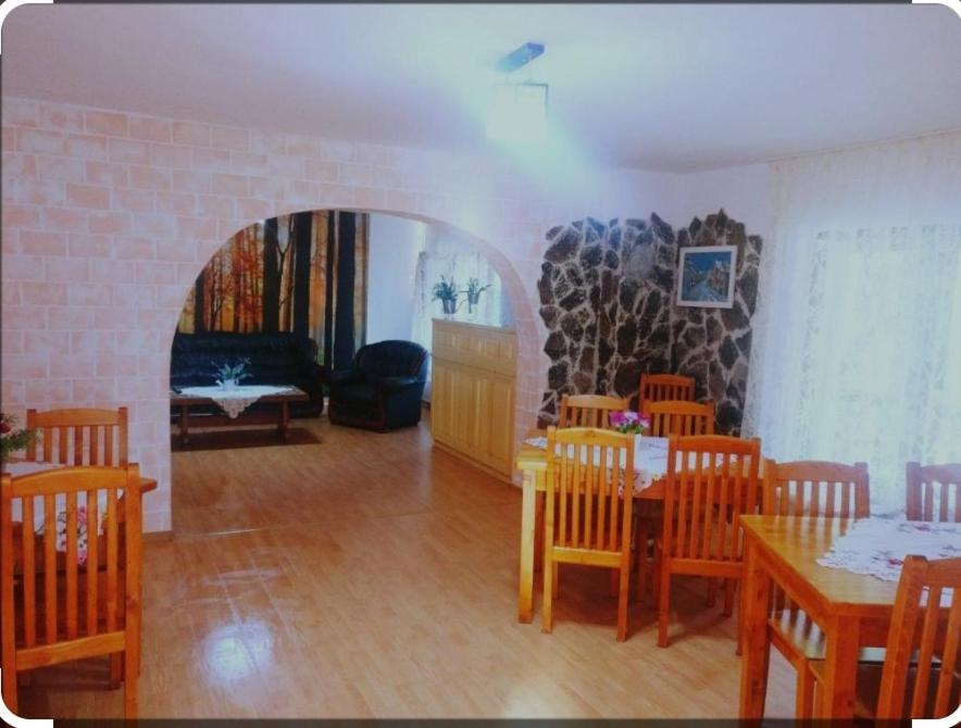 Vila Bianca Buşteni Εξωτερικό φωτογραφία
